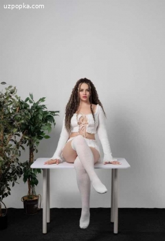 КИРА РУССКАЯ СТРАСНАЯ